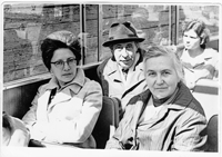 Лариса Георгиевна Мостовская (Лора), Георгий Александрович Лесскис и Ирина Константировна Бунина, Ленинград, Фонтанка, май 1976 года.